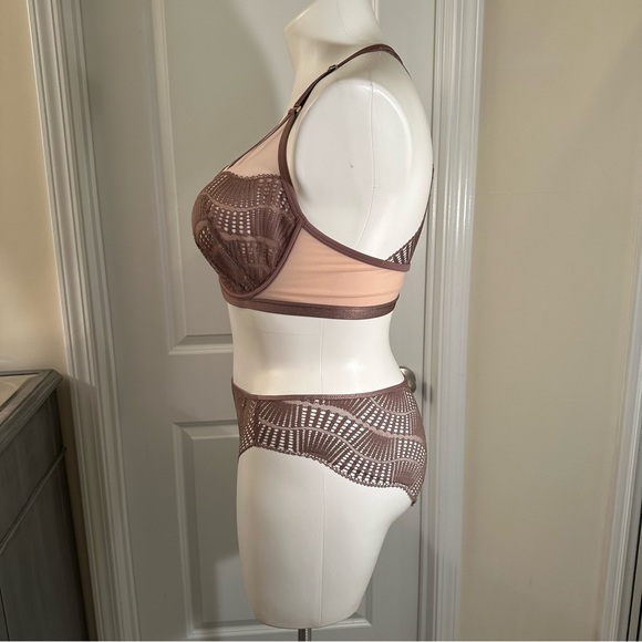 Third Love bra and panty set. Third Love size 38D bra. Third Love size XL panty - Picture 4 of 8